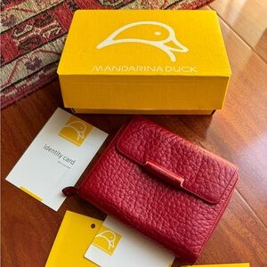Mandarina Duck “Corallo” red leather wallet